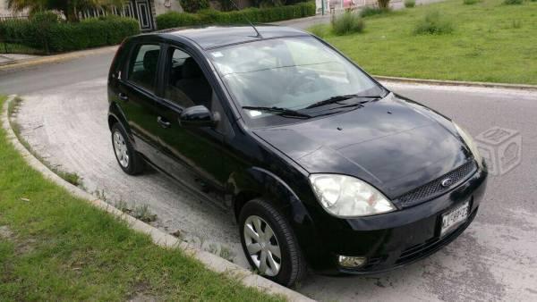 Ford Fiesta Trend Confour -05