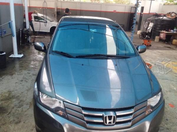 Se vende City honda -11