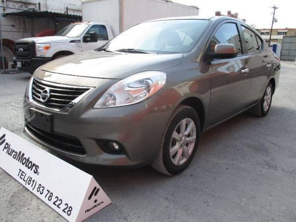 Nissan versa aut piel -12