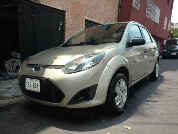 Ford fiesta ikon sedan -11