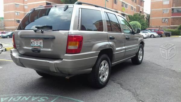 Cherokee Laredo -99