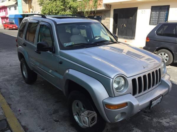 Jeep Liberty., Limited Edition., Quemacocos y piel -03