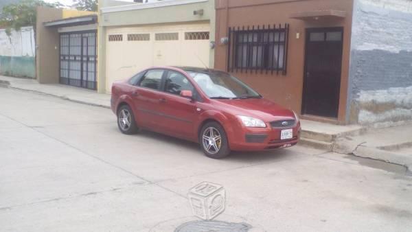 Ford Modelo: Focus -07