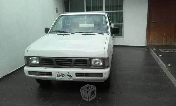 Nissan Pick up -02