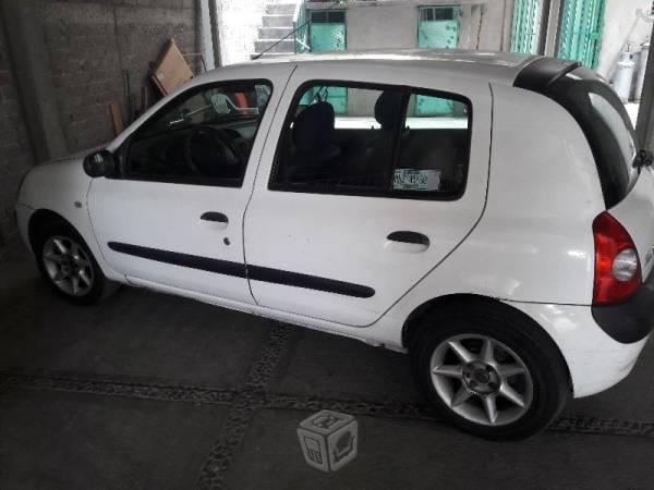 Bonito clio en buenas condiciones todo pagado -04