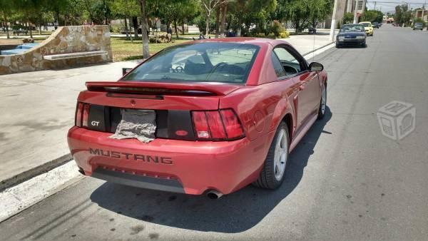 Mustang GT -99