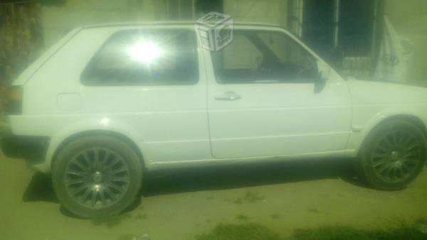 Golf 2 puertas color blanco -90