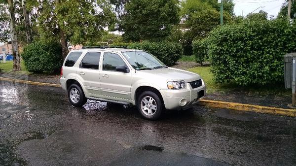 Ford Escape Limited -05