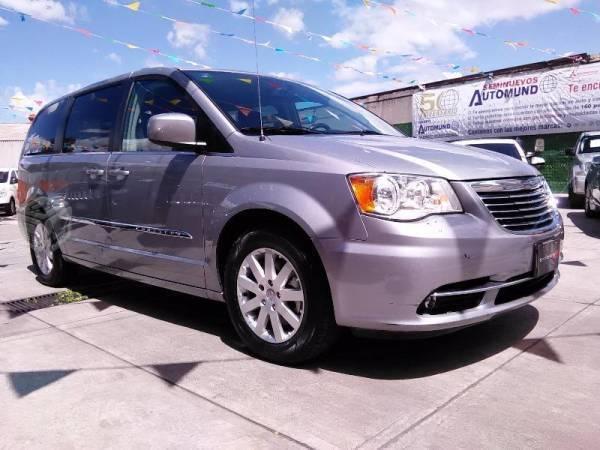 Camioneta chrysler town & country touring -15