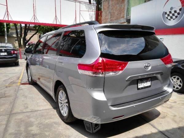 Toyota Sienna Xle Factura Original Unica Dueña -13