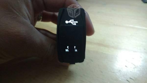 Cargador USB para Automóvil/Camion a 12 volts