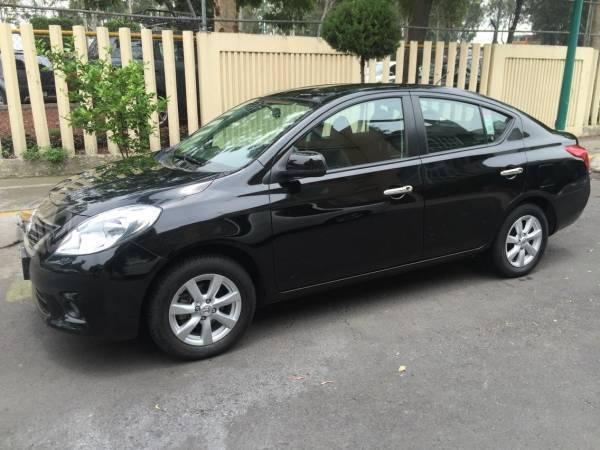 Nissan Modelo: Versa -12