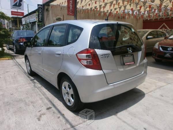 Honda Fit LX manual, en condiciones -11