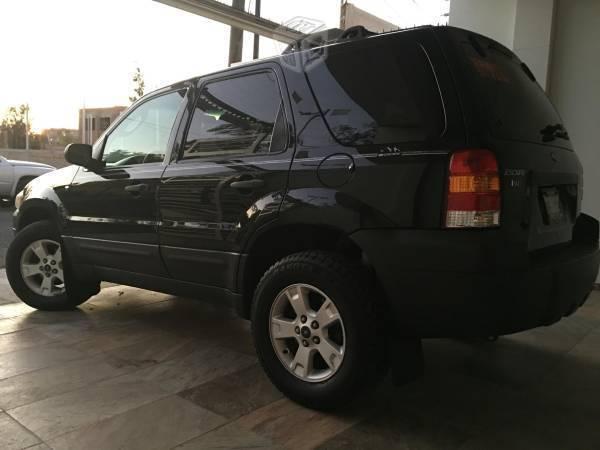 Ford Escape XLT -07