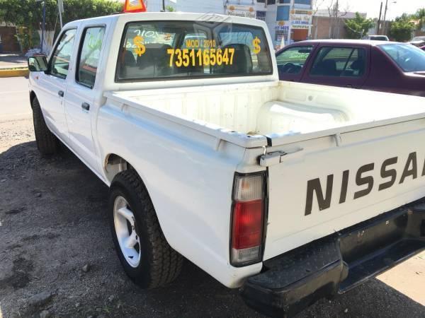 NP 300 nissan doble cabina -10