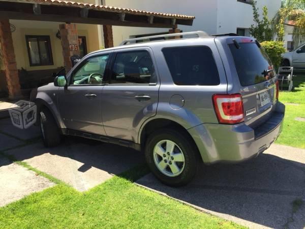 Ford Escape XLT -08