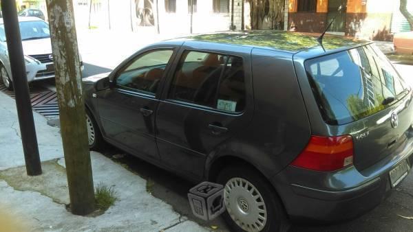 Vendo golf sedan