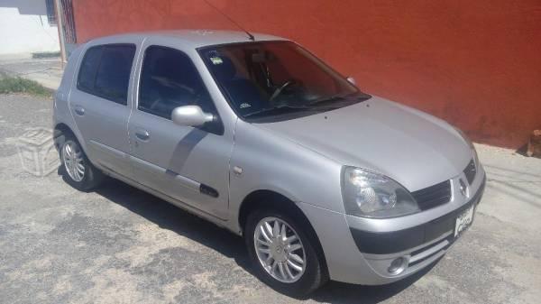 Clio Seminuevo Automatico Equipadisimo 2 Dueños