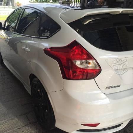 Ford Focus St 2.0t Std