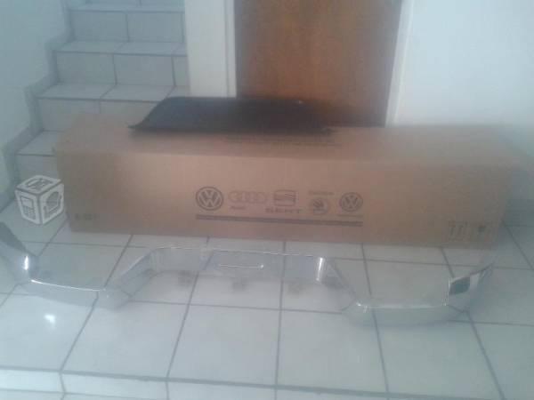 Facia trasera ORIGINAL amarok vw