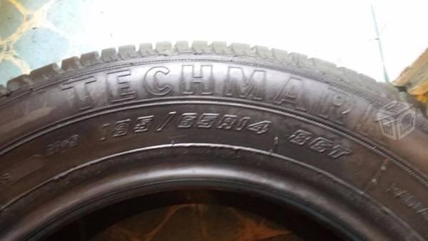 Llantas Techmark De Goodyear 185/65 R14