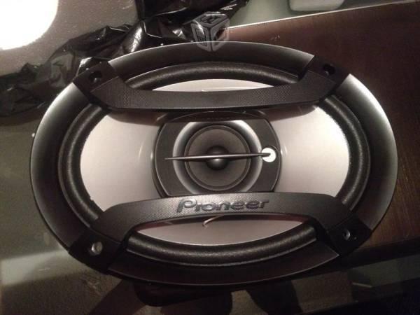 4 Bocinas Pioneer 6x9 y 6.5 Nuevas
