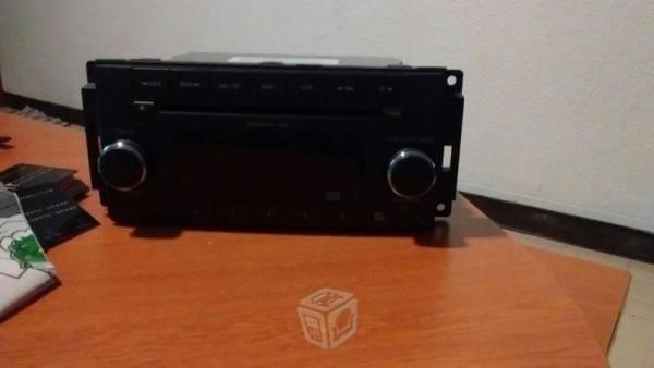 Estereo original Jeep 2009