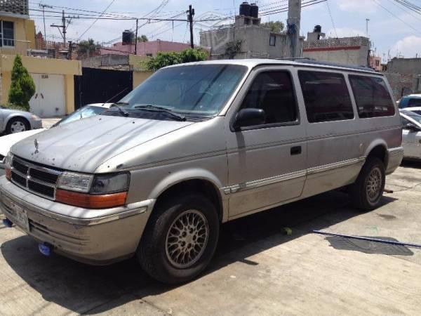 Camioneta CARAVAN Familiar Buen Estado -93