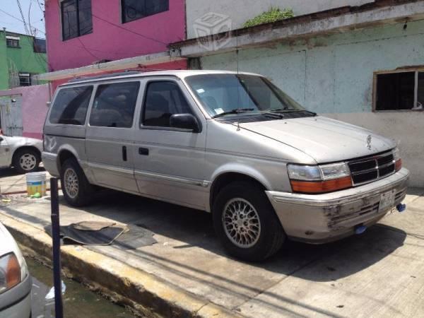 Camioneta CARAVAN Familiar Buen Estado -93