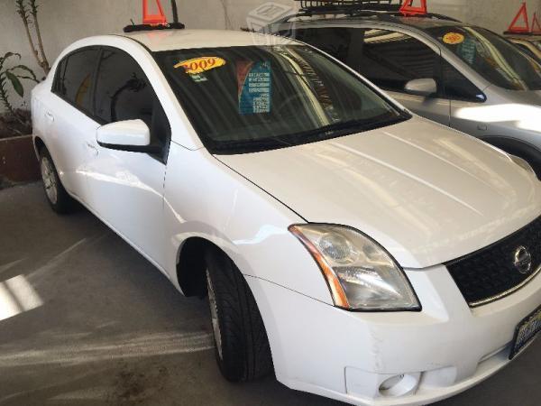 Sentra custom 2.0l CON FINANCIAMIENTO -09