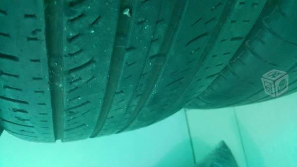 Llantas 185/60 R15 marca Hankook