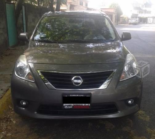 Nissan Versa -13