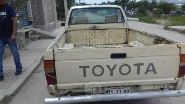 Vendo camioneta toyota -88