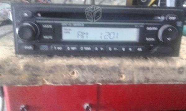 Estereo nissan cd mp3 aux tsuru