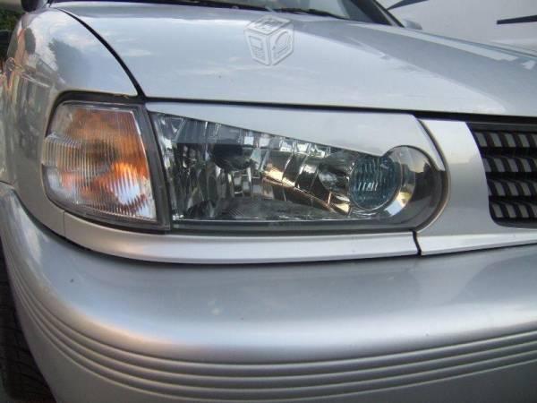 Cejas spoiler de faros nissan tsuru color plata