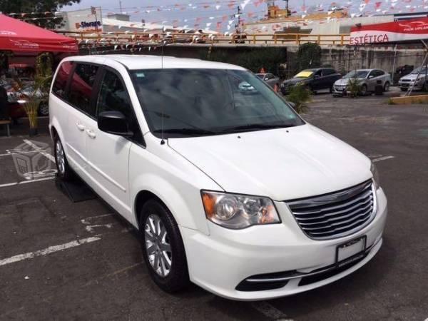 CHRYSLER TOWN & COUNTRY lx -13