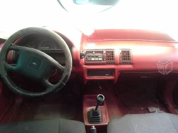 Ford Topaz 4p 4 velocidades -91