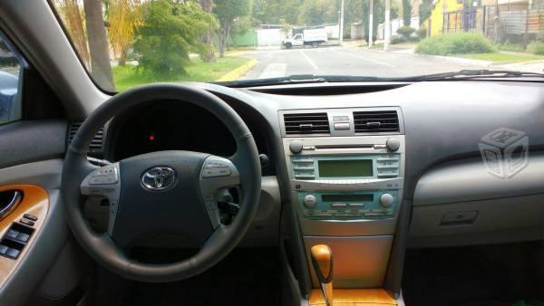 Toyota CAMRY XLE -07