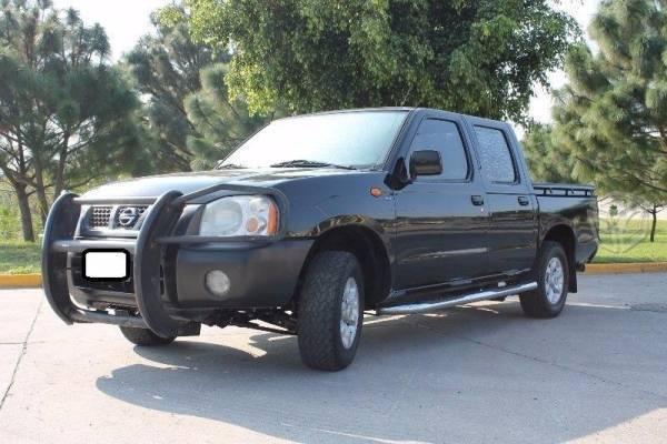 Nissan np300 doble cabina -09