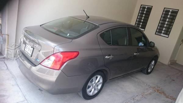 NISSAN Versa Advance 2012