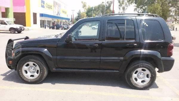 Liberty Sport 4X2 negra -05