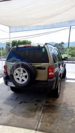 Jeep Liberty sport 4x2 -04