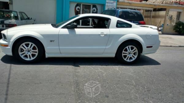 Ford Mustang GT -05