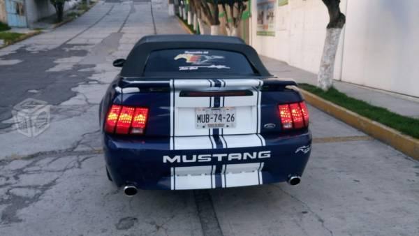 Mustan convertible -04