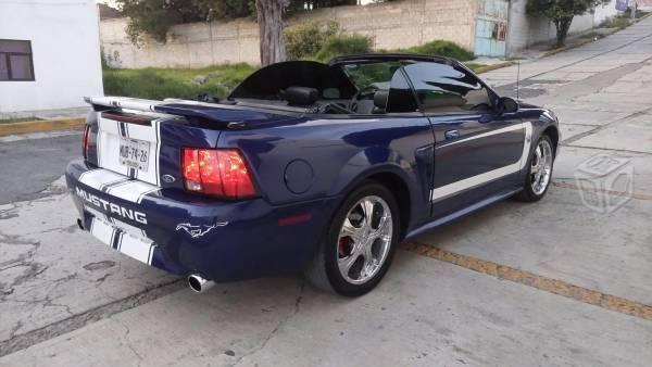 Mustan convertible -04